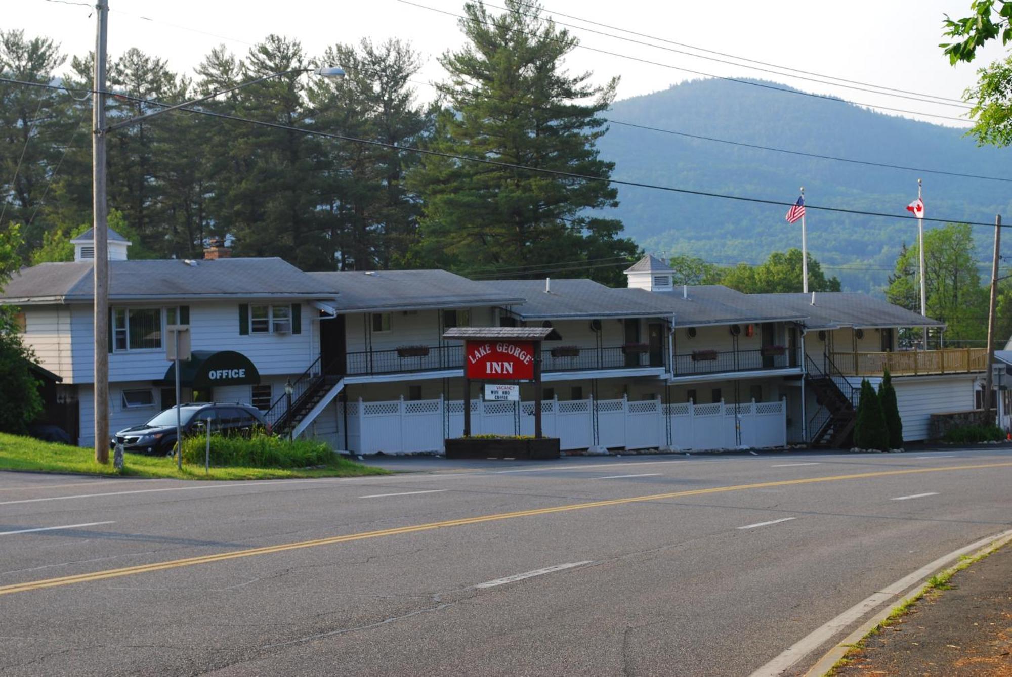 The Lake George Inn Eksteriør bilde